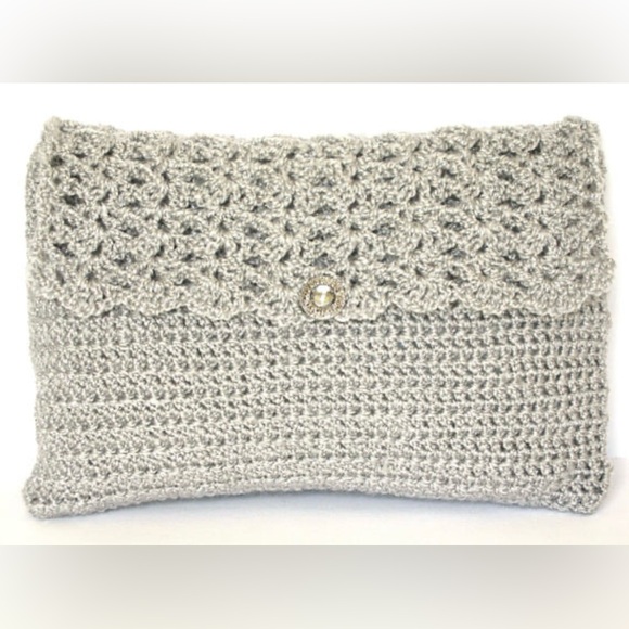 Handbags - 🩶Crotchet Clutch🩶